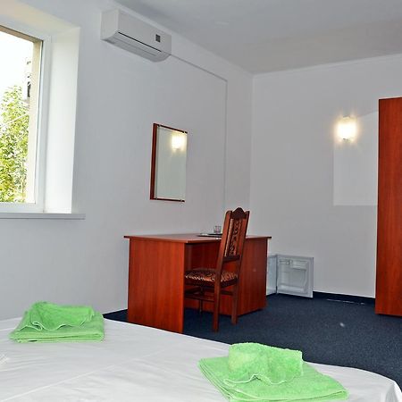 Barbaris Hotel Zaliznyy Havn Eksteriør billede